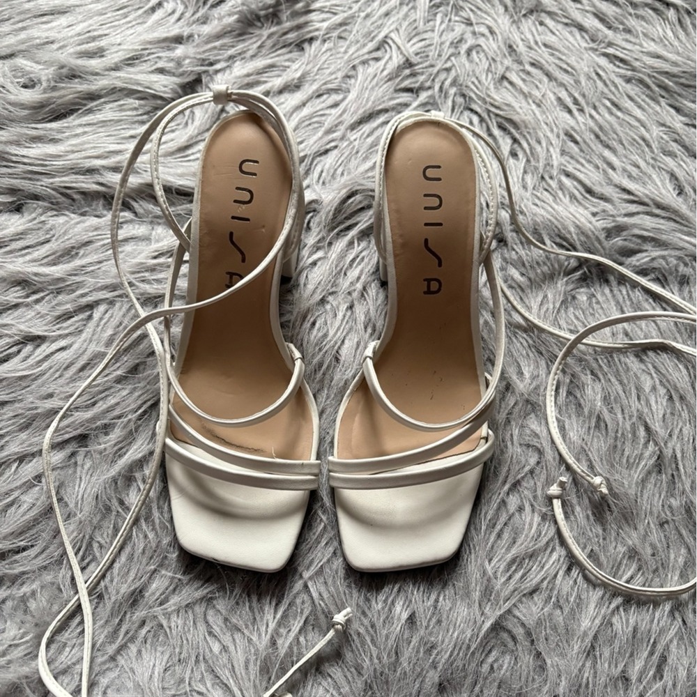 Unisa Carcin Sandal Block Heel White Tie‎ Straps Synthetic Leather Womens 6.5